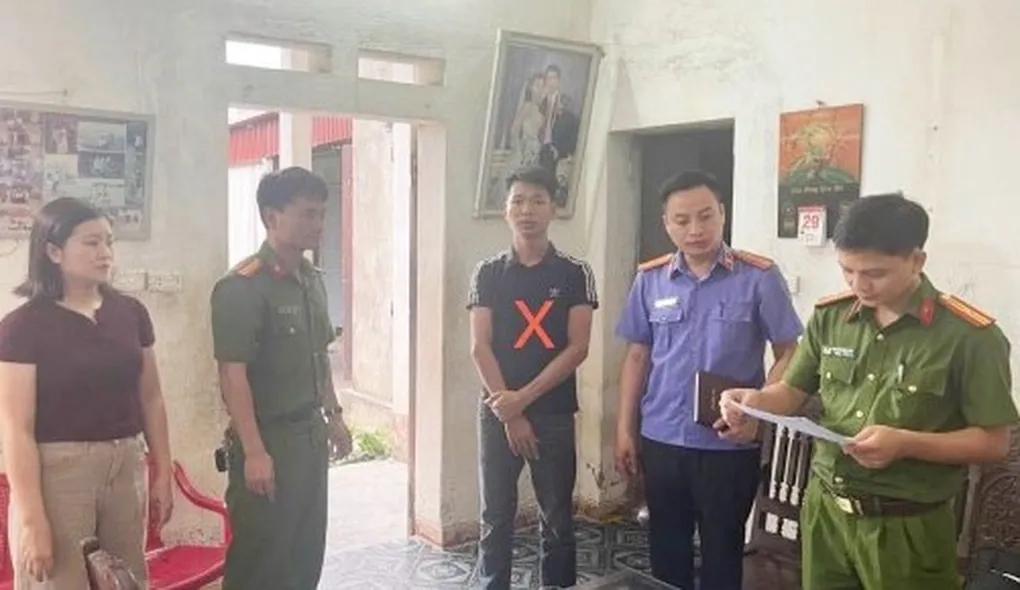 Khởi tố nam thanh niên sản xuất mỹ phẩm tại trang trại chăn nuôi ở Ninh Bình- Ảnh 1. Khởi tố nam thanh niên sản xuất mỹ phẩm tại trang trại chăn nuôi ở Ninh Bình- Ảnh 1.
