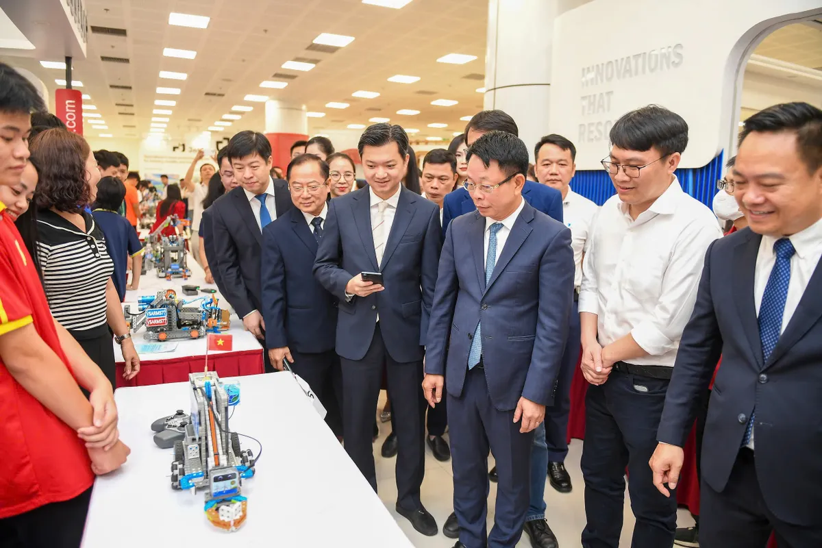 Gần 3.000 học sinh tranh tài tại Chung kết quốc gia STEM, AI và Robotics 2026 - Ảnh 2.