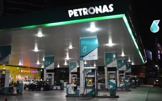 Một điểm bán nhiên liệu tại Malaysia. 