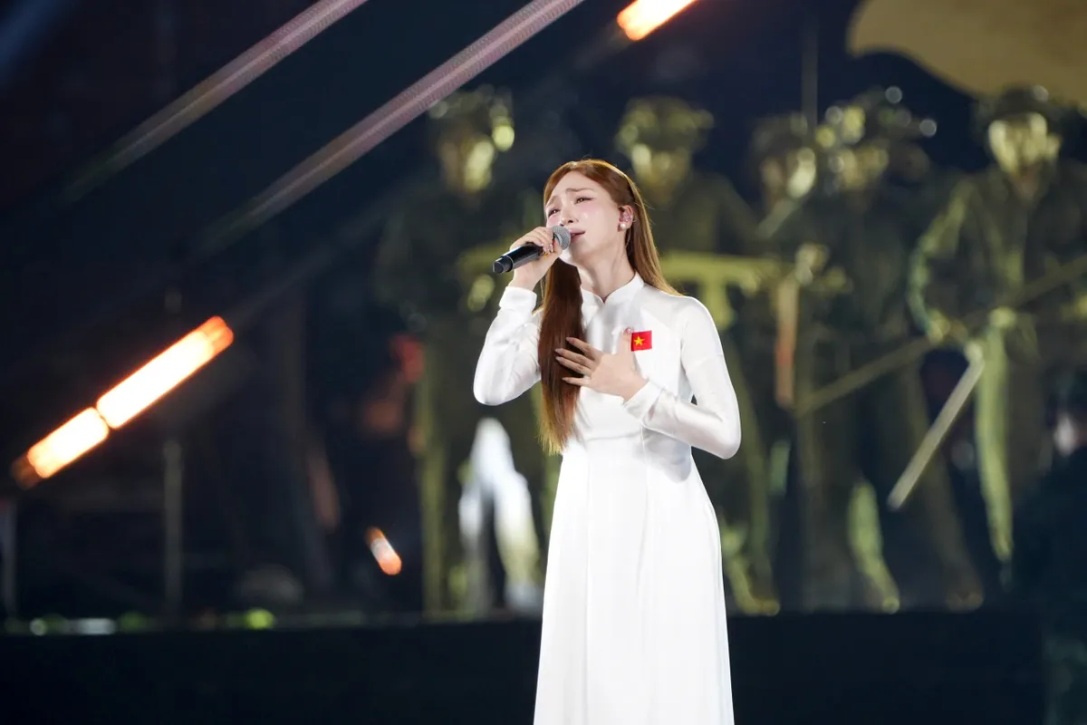 Hà Anh Tuấn, Đông Nhi khuấy động sân khấu Sao Nhập Ngũ Concert - Ảnh 15.