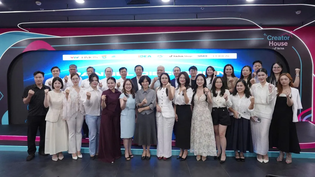 Ngày hội mua sắm Mẹ&Bé với chuỗi "Megalive thanh niên" quy mô lớn - Ảnh 4.