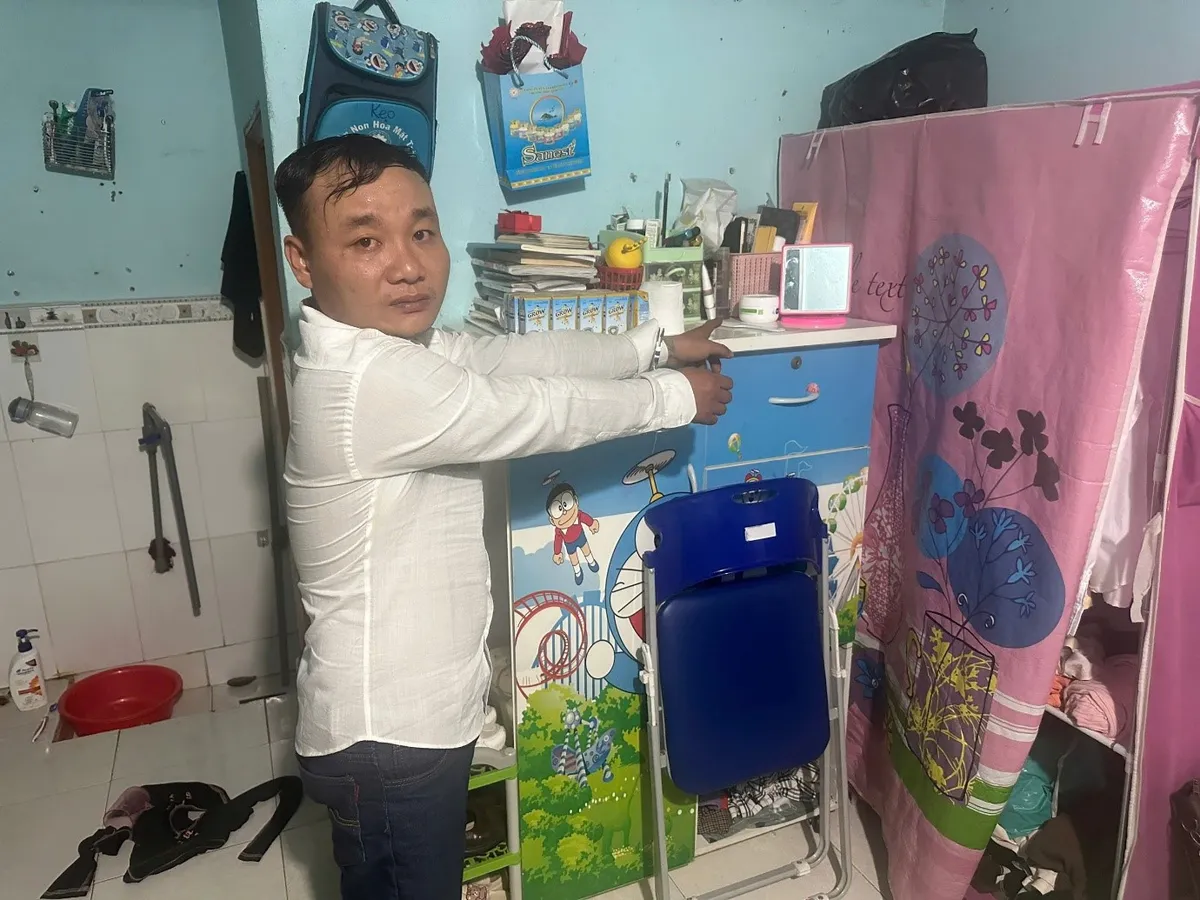 Người phụ nữ ngủ trưa quên khóa cửa, bị kẻ gian đột nhập trộm cắp xe máy- Ảnh 1. Người phụ nữ ngủ trưa quên khóa cửa, bị kẻ gian đột nhập trộm cắp xe máy- Ảnh 1.