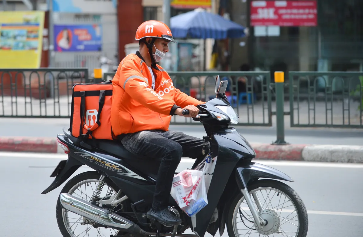 H&agrave; Nội: kiểm so&aacute;t nguồn ph&aacute;t thải từ giao th&ocirc;ng l&agrave; y&ecirc;u cầu cấp thiết - Ảnh 1.