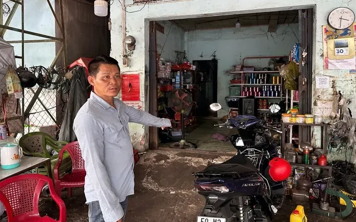 Đối tượng Nguyễn Văn Xuyên tại hiện trường xảy ra mâu thuẫn. (Ảnh: CACC).