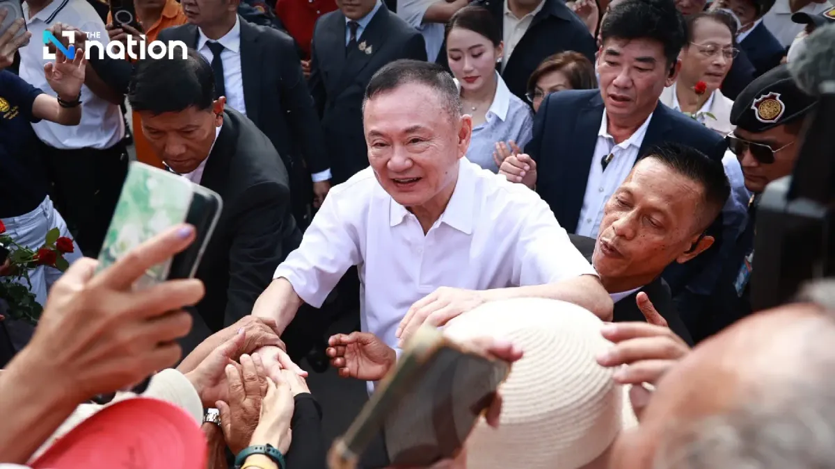 Cựu Thủ tướng Thaksin Shinawatra được trả tự do sau thời gian thụ &aacute;n - Ảnh 2.