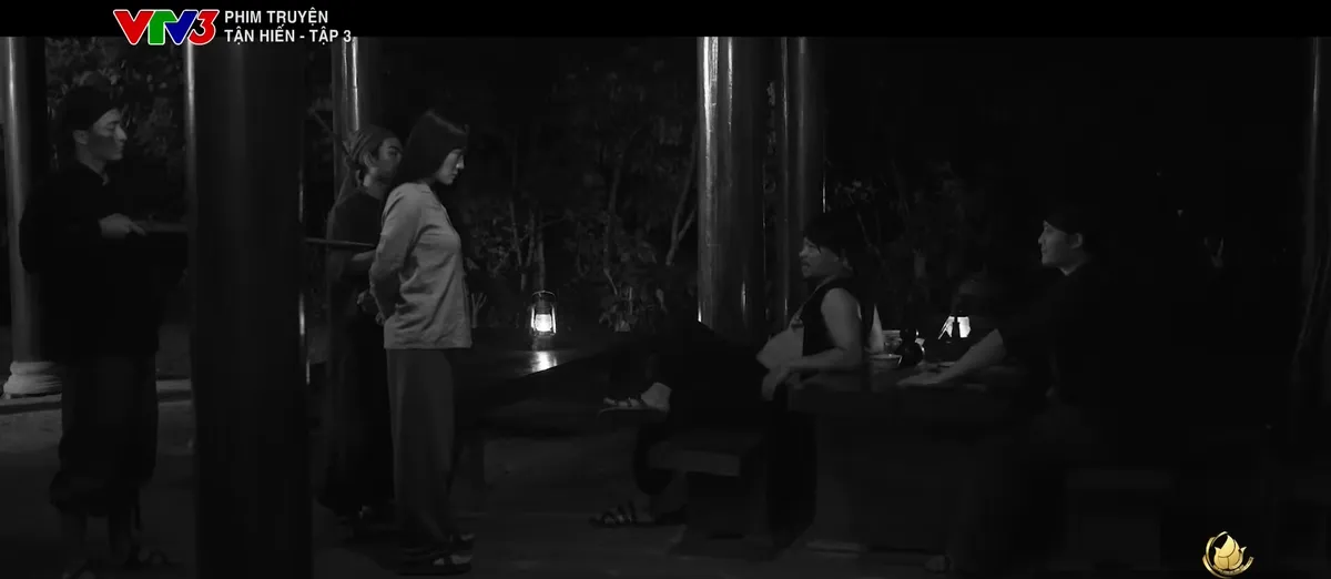 Tận hiến - Tập 3: Hành trình sinh tử của gia đình Nguyễn Thành - Ảnh 8.