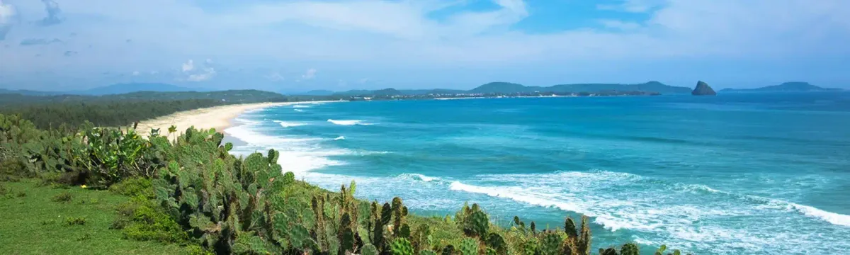 Du lịch h&egrave; 2026: Top 10 b&atilde;i biển miền Trung l&yacute; tưởng cho gia đ&igrave;nh- Ảnh 7.