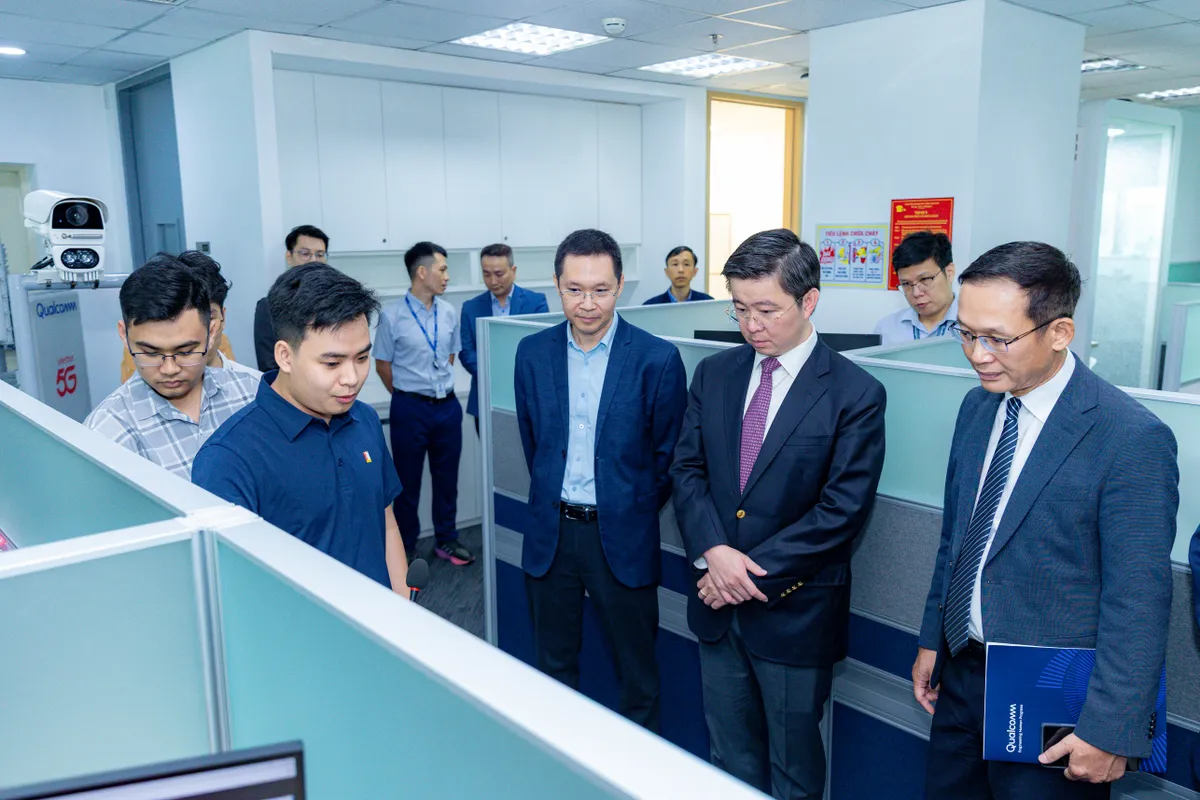 Qualcomm mở Trung t&acirc;m R&D tại H&agrave; Nội, th&uacute;c đẩy đổi mới s&aacute;ng tạo về c&ocirc;ng nghệ b&aacute;n dẫn - Ảnh 5.