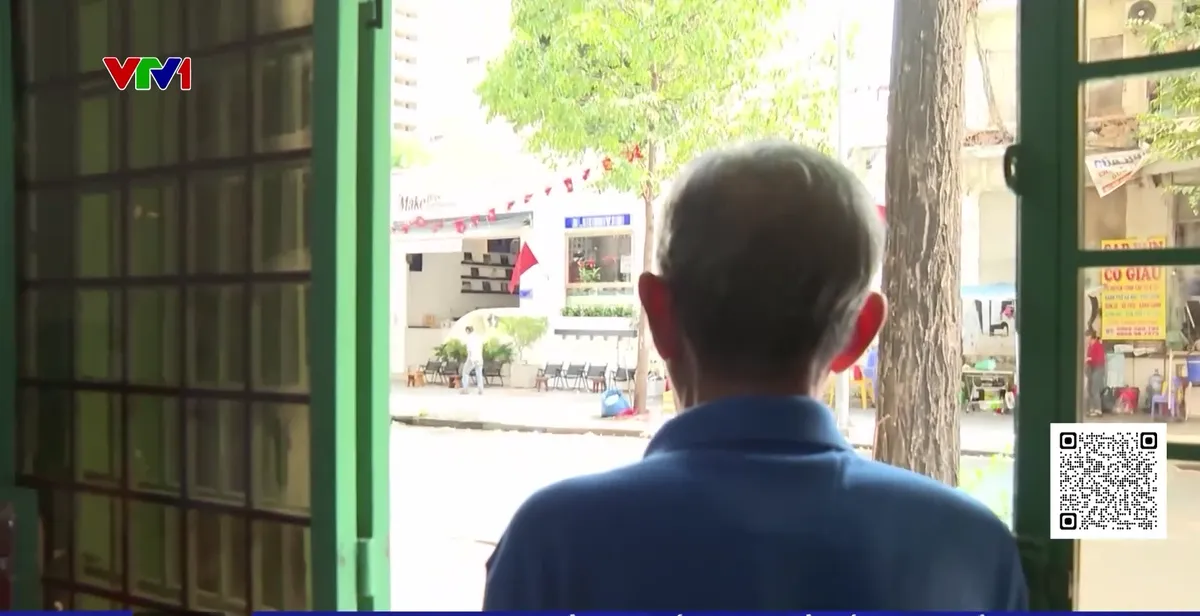 Nỗi khổ mất ngủ vì ô nhiễm tiếng ồn từ các quán cà phê tại TP Hồ Chí Minh - Ảnh 1.