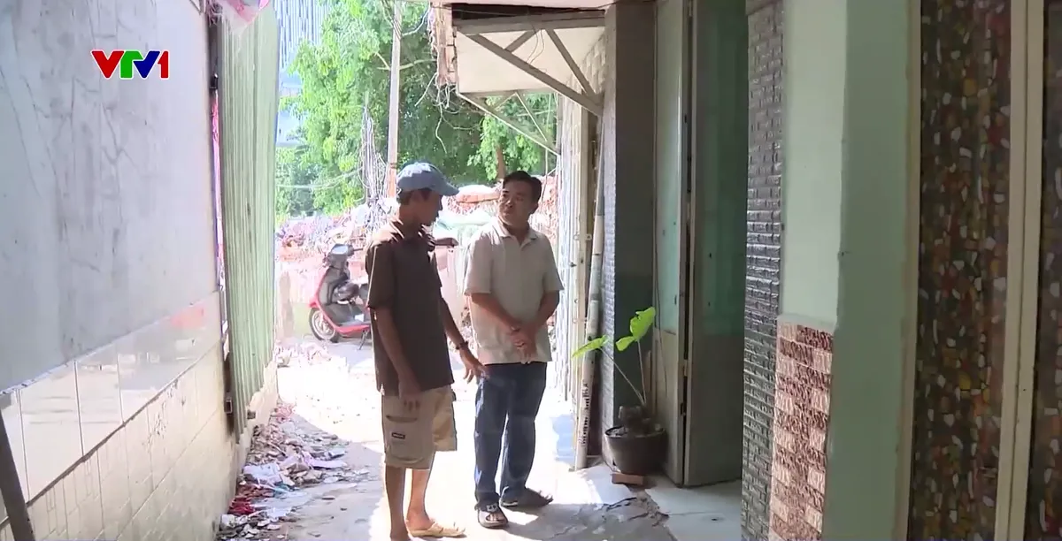 Người dân ven rạch Xuyên Tâm gấp rút bàn giao mặt bằng vì môi trường sống sạch hơn - Ảnh 2.