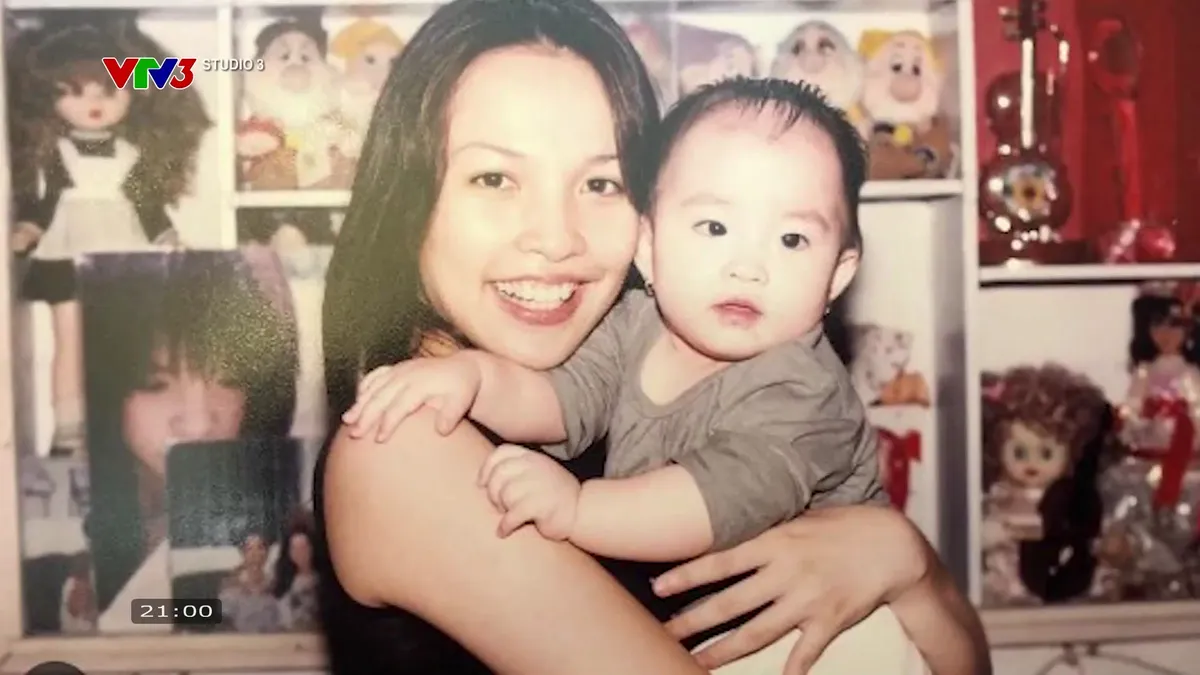 Hiền Thục nghẹn ng&agrave;o kể về quyết định l&agrave;m mẹ ở tuổi 21 - Ảnh 1.