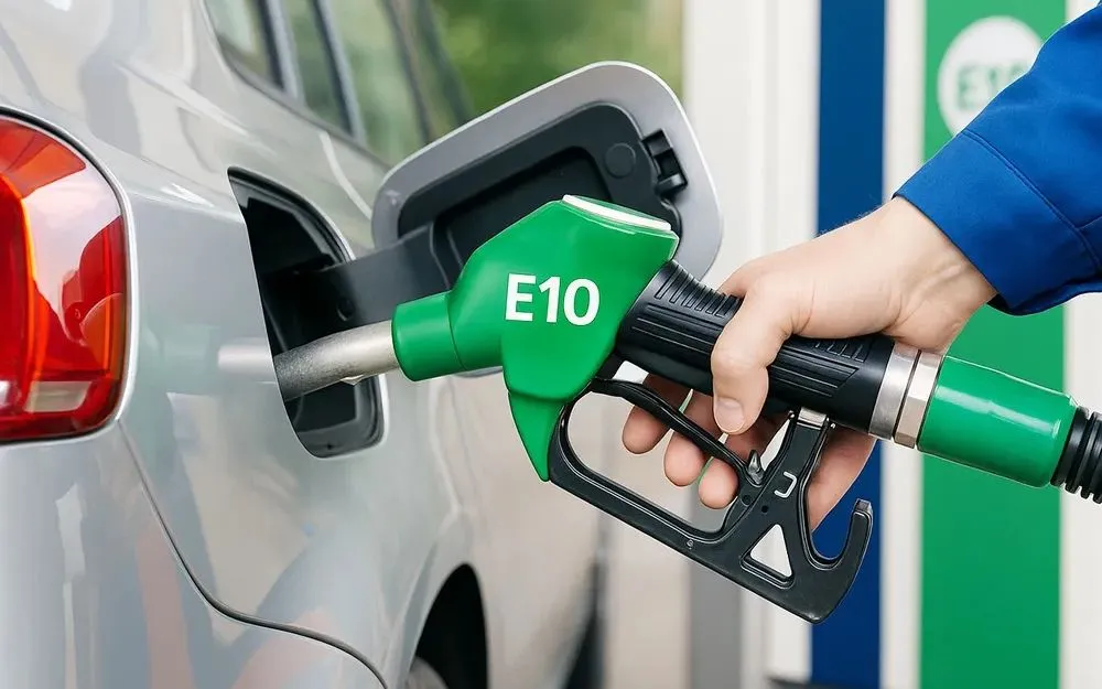 PVOIL dừng bán xăng khoáng từ 15/5