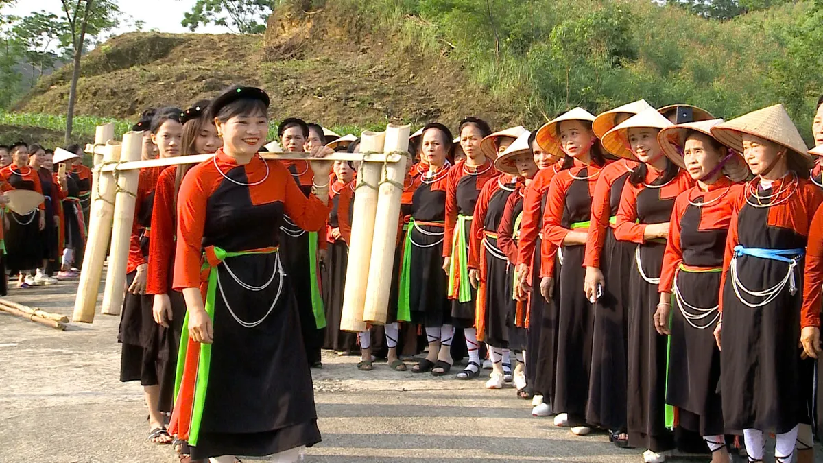 Tuy&ecirc;n Quang: Người d&acirc;n l&agrave;ng Khe Thuyền g&igrave;n giữ l&agrave;n điệu S&igrave;nh ca của người Cao Lan - Ảnh 10.
