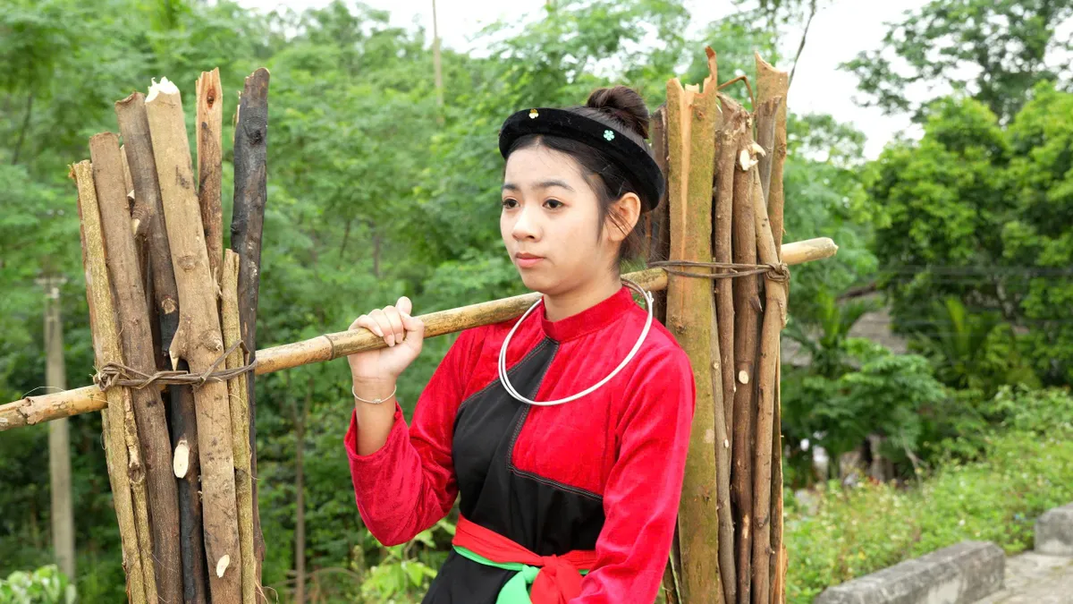 Tuyên Quang: Người dân làng Khe Thuyền gìn giữ làn điệu Sình ca của người Cao Lan - Ảnh 7.