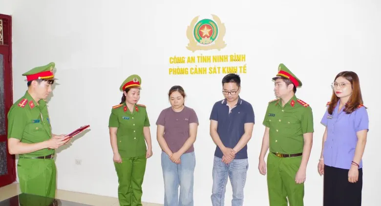 Khởi tố, bắt tạm giam hai đối tượng l&agrave;m giả hồ sơ mua nh&agrave; ở x&atilde; hội - Ảnh 1.