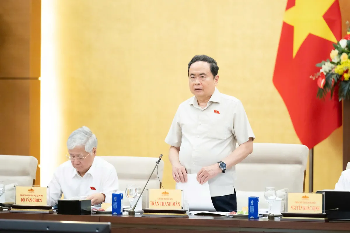 Chủ tịch Quốc hội: Chuyển đổi số phải tạo ra thay đổi thực chất trong phương thức làm việc - Ảnh 1.