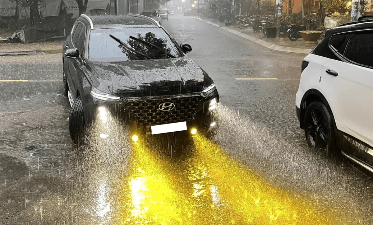 Chăm sóc và bảo dưỡng ô tô đúng cách trong mùa mưa- Ảnh 1. Chăm sóc và bảo dưỡng ô tô đúng cách trong mùa mưa- Ảnh 1.