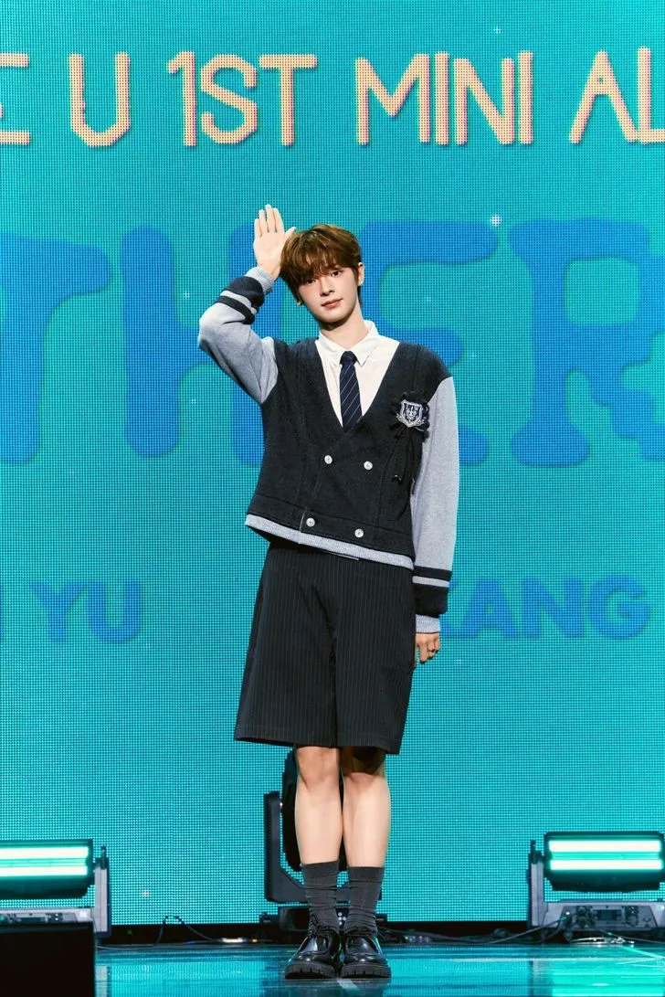 Bộ đ&ocirc;i K-pop FLARE U ra mắt với album đầu tay &ldquo;YOUTH ERROR&rdquo; - Ảnh 2.