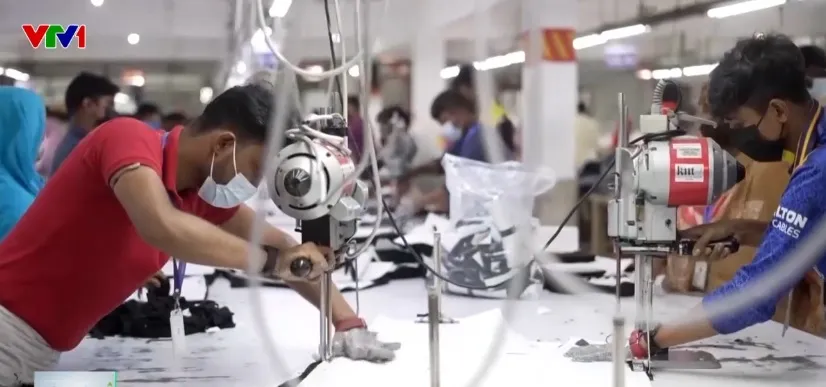 Kinh tế châu Á căng mình chống “bão” chi phí - Ảnh 1.