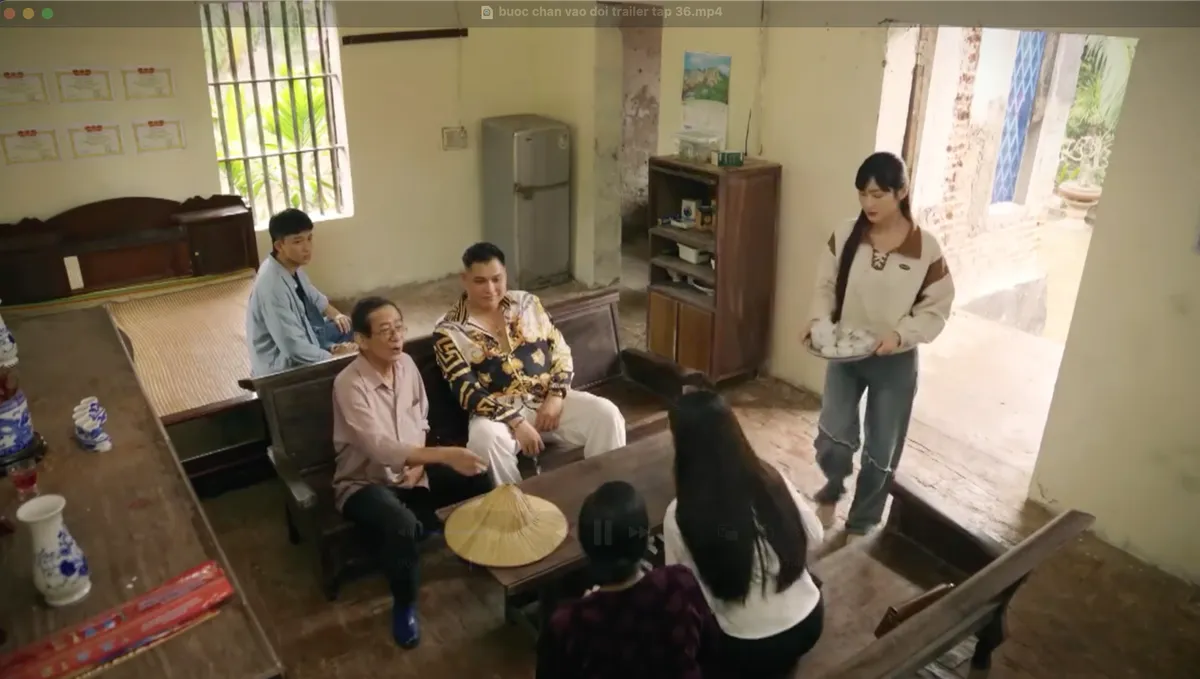 Bước chân vào đời - Tập 36: Thương thảng thốt khi thấy tay anh chị đòi mua nhà bà ngoại - Ảnh 2.