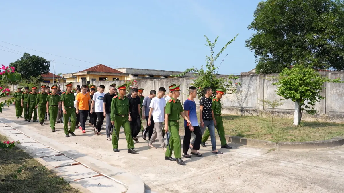 Cảnh b&aacute;o lừa đảo đầu tư t&agrave;i ch&iacute;nh tr&ecirc;n kh&ocirc;ng gian mạng- Ảnh 2.