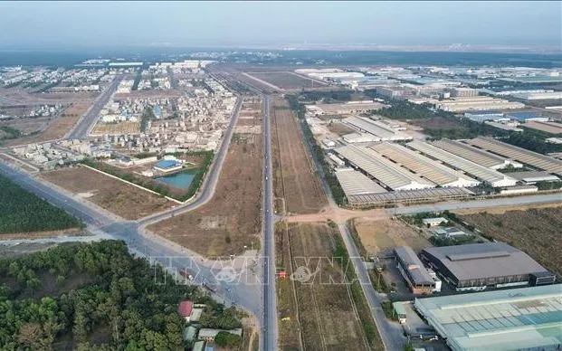 Đường 769 đoạn qua khu tái định cư sân bay Long Thành (bên trái) và Khu công nghiệp Lộc An - Bình Sơn (bên phải) sẽ được mở rộng, nâng cấp. 