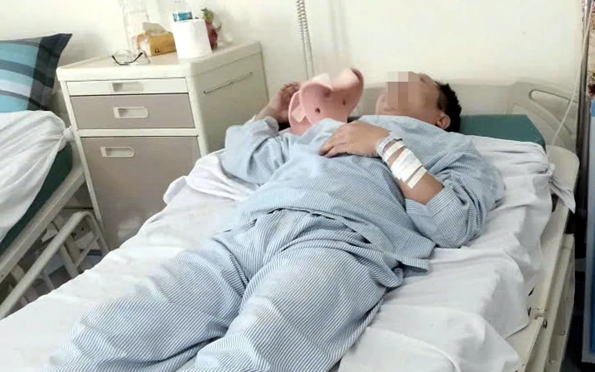 Anh Bùi Văn T đang điều trị tại bệnh viện.
