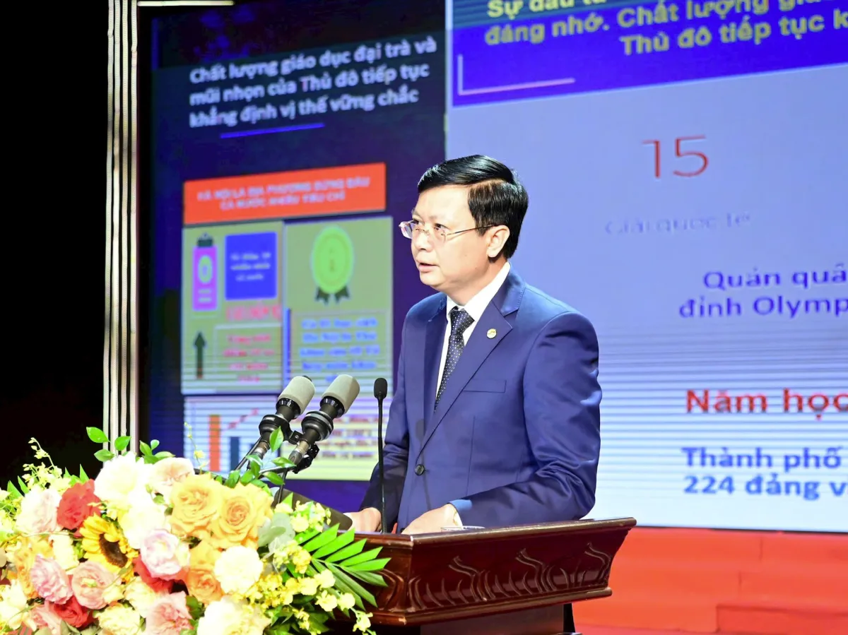 Gần 800 học sinh tiêu biểu Thủ đô được tuyên dương, khen thưởng - Ảnh 2.