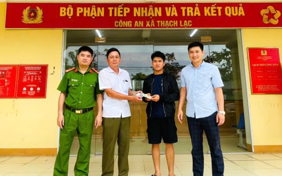 Ông Bùi Văn Cường đã nhờ đến Công an xã để tìm trả lại tài sản cho người đánh rơi