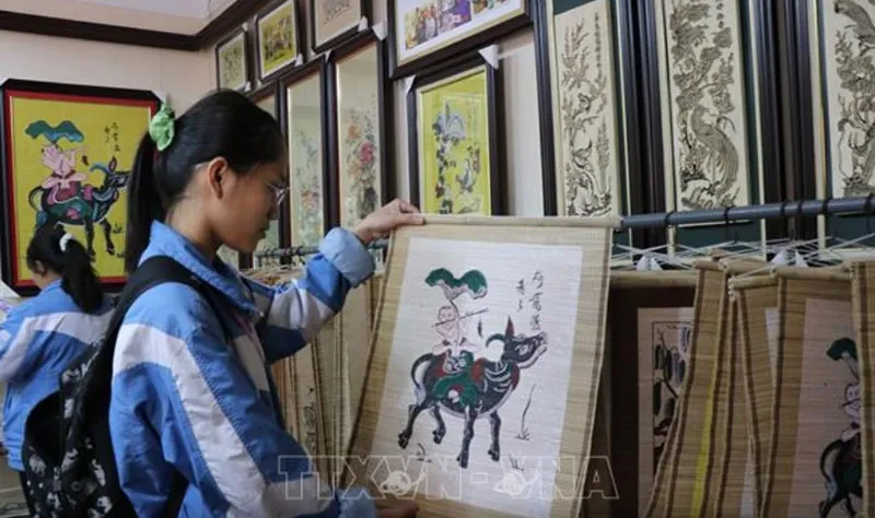Nghệ thuật làm tranh Đông Hồ: Sắc màu của ước vọng dân gian- Ảnh 2. Nghệ thuật làm tranh Đông Hồ: Sắc màu của ước vọng dân gian- Ảnh 2.