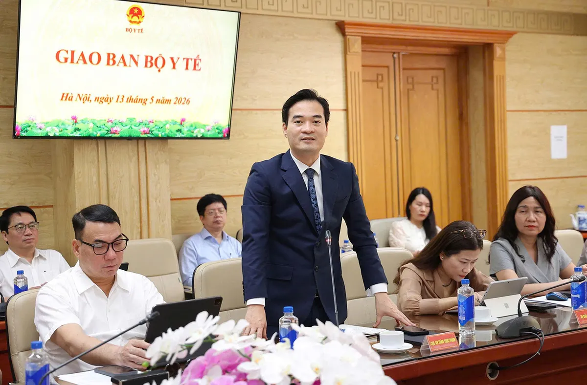 Bộ Y tế bổ nhiệm t&acirc;n Cục trưởng Cục An to&agrave;n thực phẩm - Ảnh 4.