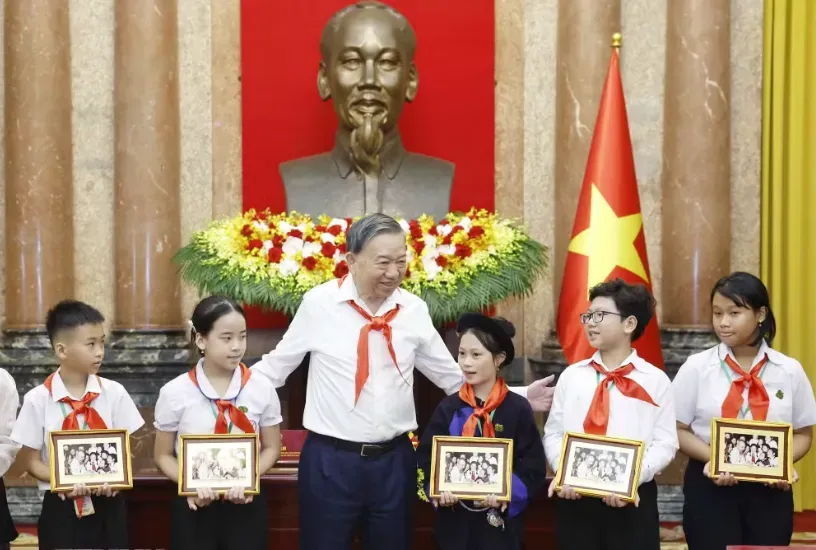 Tổng B&iacute; thư, Chủ tịch nước T&ocirc; L&acirc;m: Cần x&acirc;y dựng m&ocirc;i trường an to&agrave;n, c&ocirc;ng bằng cho mọi trẻ em- Ảnh 2.