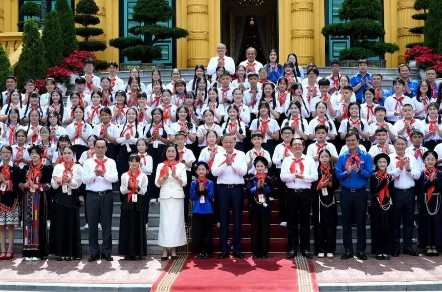 Tổng B&iacute; thư, Chủ tịch nước T&ocirc; L&acirc;m: Cần x&acirc;y dựng m&ocirc;i trường an to&agrave;n, c&ocirc;ng bằng cho mọi trẻ em- Ảnh 1.