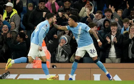 Man City dễ d&agrave;ng vượt qua Crystal Palace, tiếp tục b&aacute;m đuổi Arsenal trong cuộc đua v&ocirc; địch- Ảnh 1.