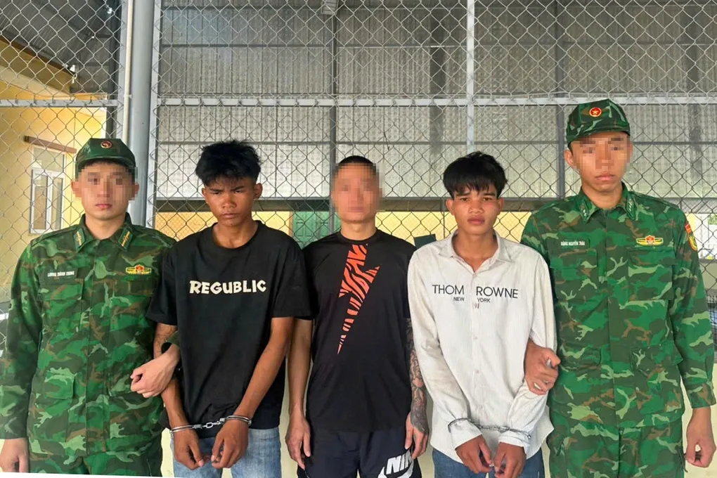Bắt 2 thanh niên tổ chức đưa người xuất cảnh trái phép để lấy tiền công- Ảnh 1. Bắt 2 thanh niên tổ chức đưa người xuất cảnh trái phép để lấy tiền công- Ảnh 1.