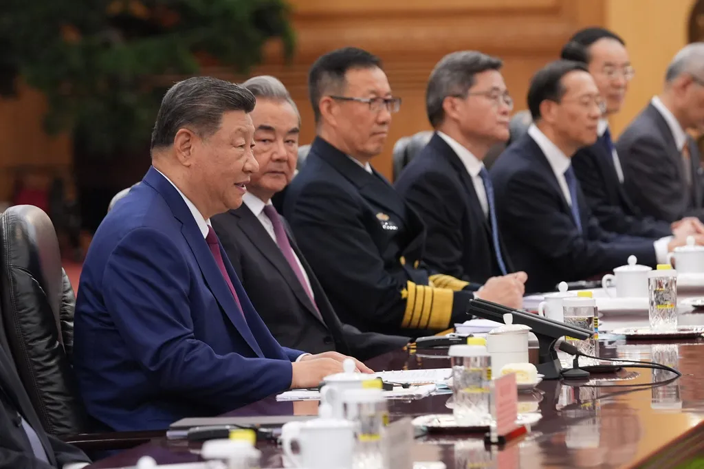 Tổng thống Trump và Chủ tịch Tập Cận Bình thảo luận về nhiều vấn đề khu vực và quốc tế- Ảnh 3. Tổng thống Trump và Chủ tịch Tập Cận Bình thảo luận về nhiều vấn đề khu vực và quốc tế- Ảnh 3.