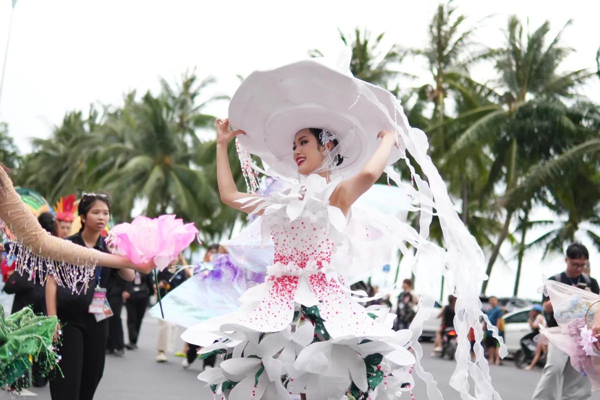 Festival Biển Kh&aacute;nh H&ograve;a 2026 quy tụ gần 30 hoạt động văn h&oacute;a, du lịch đặc sắc- Ảnh 3.