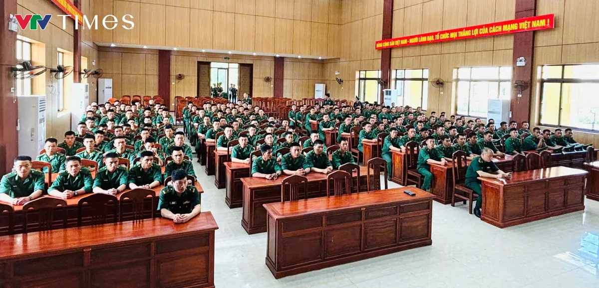 Lai Ch&acirc;u: Bộ đội Bi&ecirc;n ph&ograve;ng tiếp th&ecirc;m động lực cho chiến sĩ mới  - Ảnh 2.
