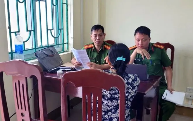 Chị N.T.H.M tại cơ quan công an. 