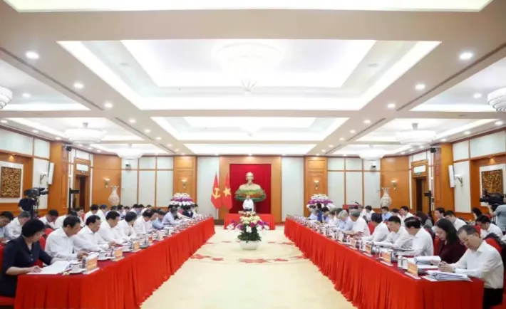 Tổng B&iacute; thư, Chủ tịch nước T&ocirc; L&acirc;m: X&acirc;y dựng c&ocirc;ng tr&igrave;nh đại tổng kết c&oacute; gi&aacute; trị l&yacute; luận v&agrave; thực tiễn s&acirc;u sắc- Ảnh 1.