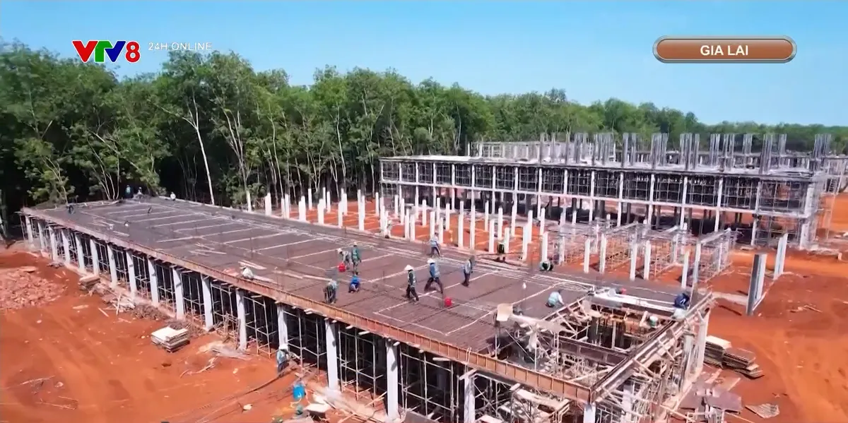 Gia Lai: dự &aacute;n trường học bi&ecirc;n giới chậm tiến độ v&igrave; thiếu nh&acirc;n c&ocirc;ng- Ảnh 1.