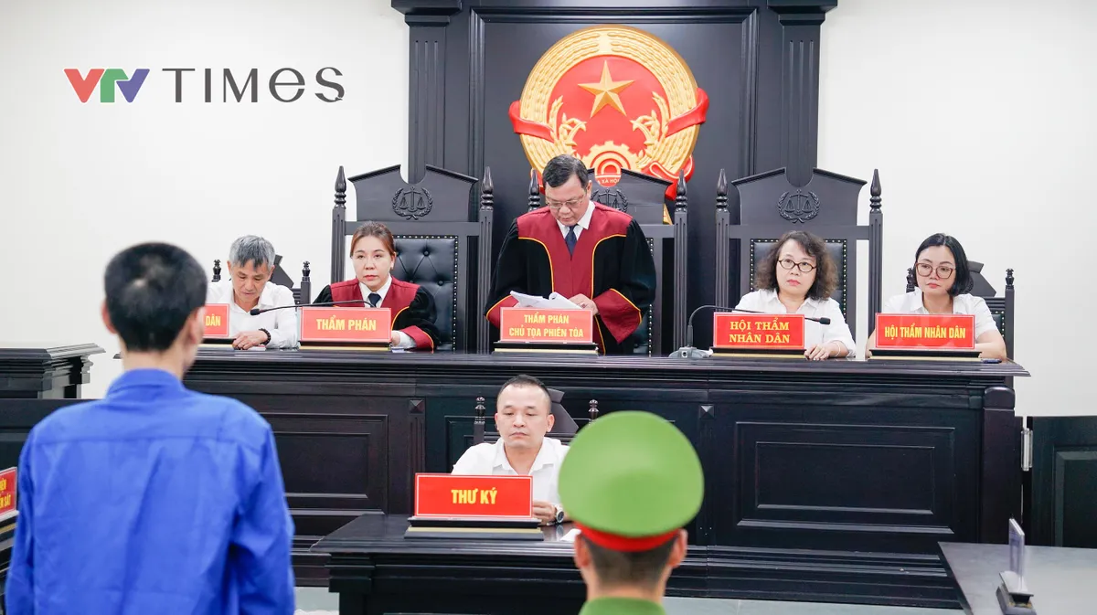 Tuy&ecirc;n &aacute;n tử h&igrave;nh kẻ đốt qu&aacute;n c&agrave; ph&ecirc; khiến 11 người tử vong ở H&agrave; Nội - Ảnh 1.