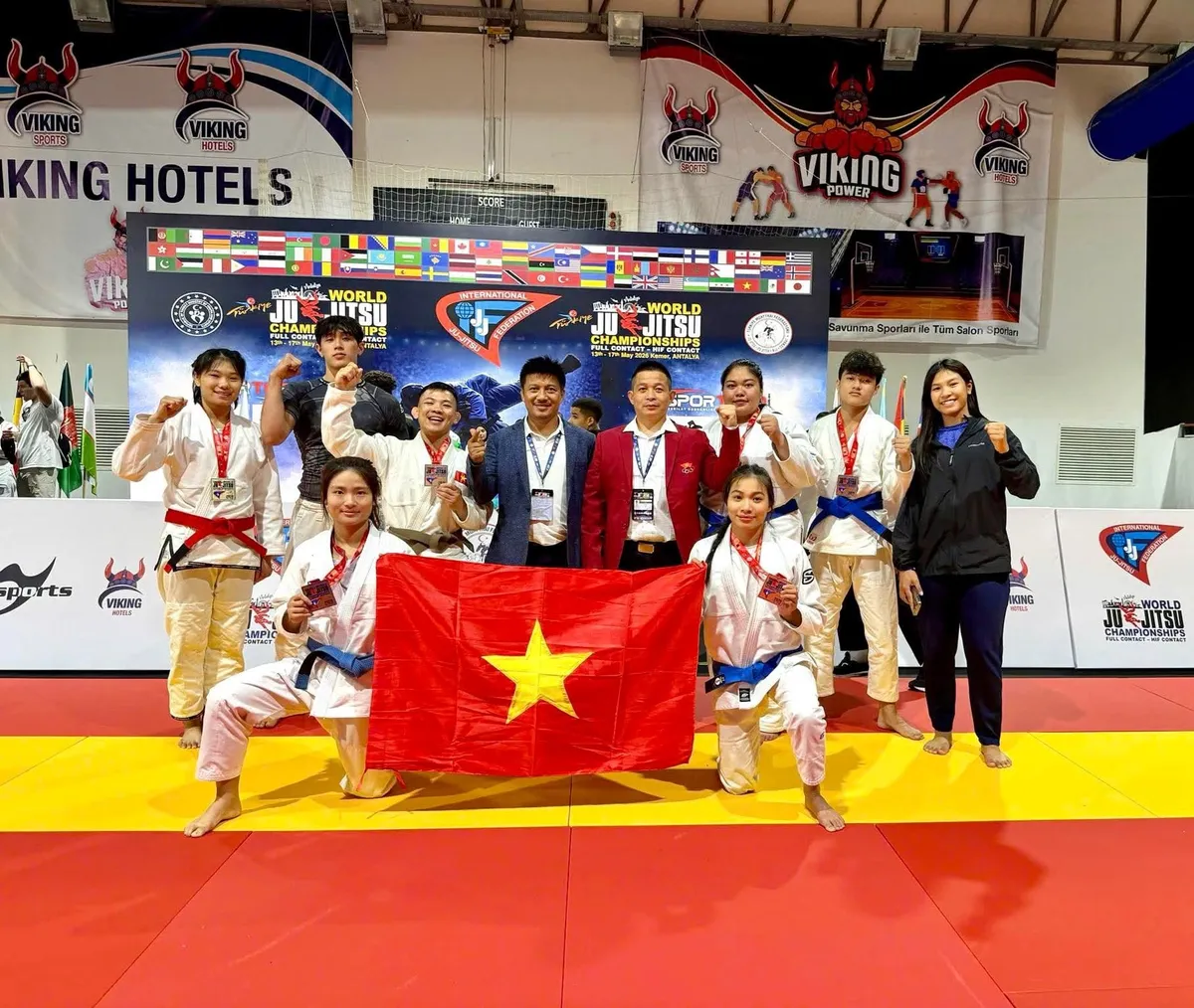 Đội tuyển Jujitsu Việt Nam giành 6 HCV giải vô địch thế giới - Ảnh 1.