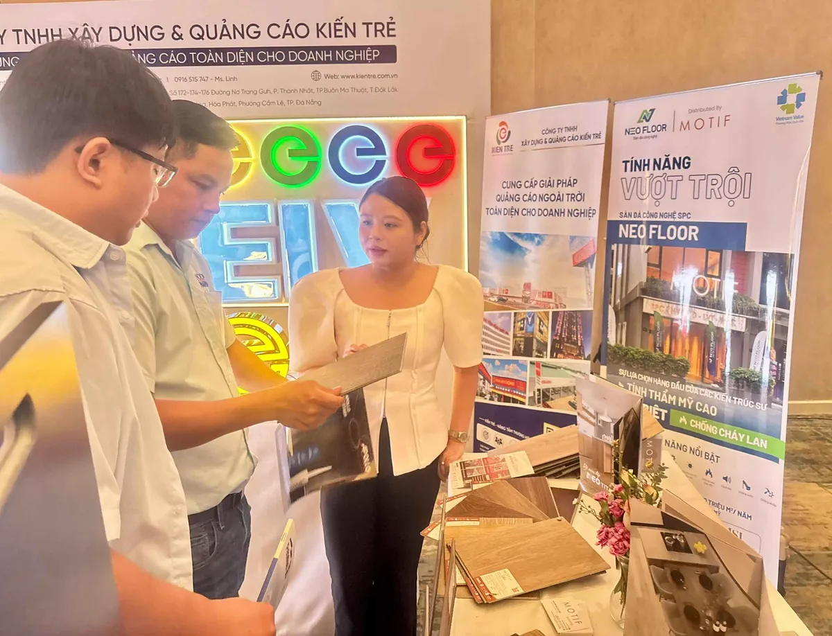 Doanh nghiệp x&acirc;y dựng đang chịu nhiều sức &eacute;p c&ugrave;ng l&uacute;c- Ảnh 1.