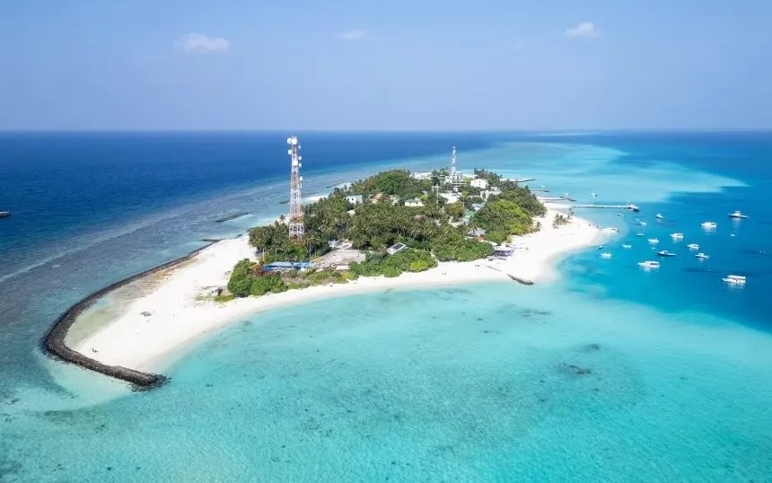 Toàn cảnh đảo Fulidhoo thuộc Vaavu Atoll, Maldives. (Ảnh: Getty Images)