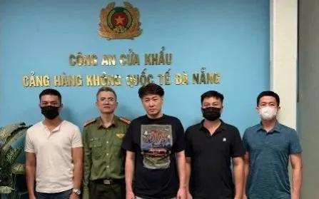 Đà Nẵng liên tiếp phát hiện du khách người nước ngoài vi phạm pháp luật.