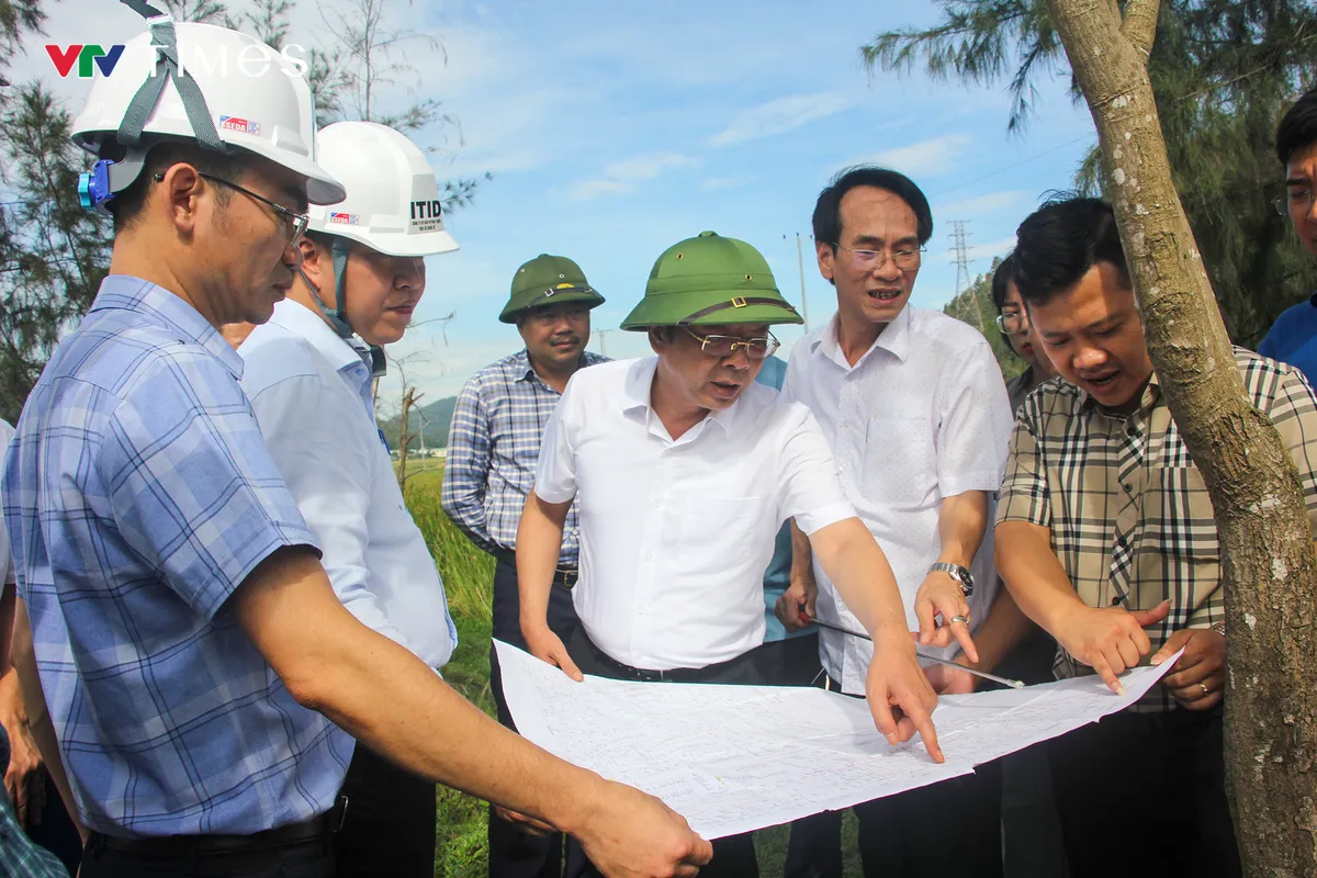 Nghệ An: Th&aacute;o gỡ vướng mắc dự &aacute;n đầu tư x&acirc;y dựng v&agrave; kinh doanh cảng nước s&acirc;u Cửa L&ograve; 7.400 tỷ đồng - Ảnh 2.