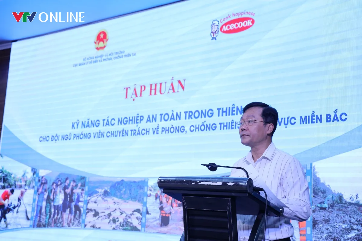 B&aacute;o ch&iacute; giữ vai tr&ograve; tuyến đầu trong ứng ph&oacute; thi&ecirc;n tai - Ảnh 1.