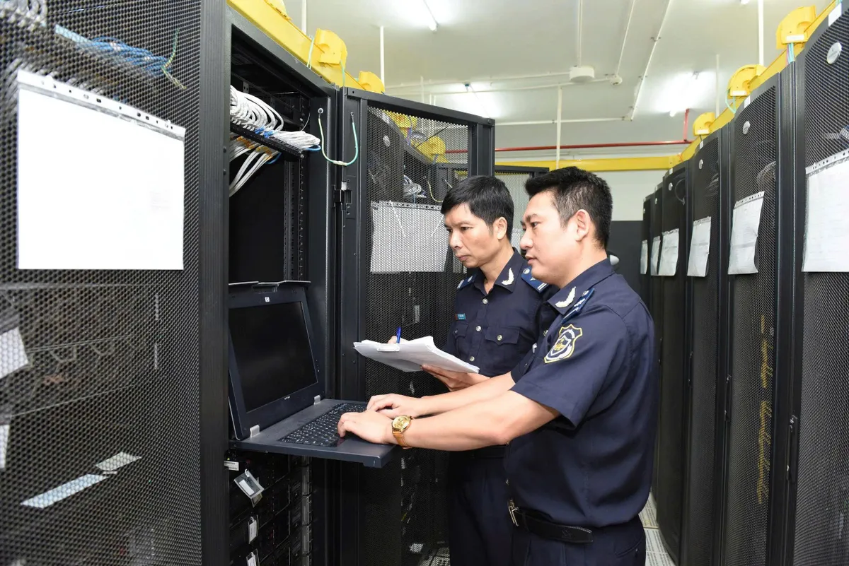 Hải quan số đối mặt áp lực lớn từ thiếu nhân lực công nghệ và thay đổi hạ tầng dữ liệu- Ảnh 2. Hải quan số đối mặt áp lực lớn từ thiếu nhân lực công nghệ và thay đổi hạ tầng dữ liệu- Ảnh 2.