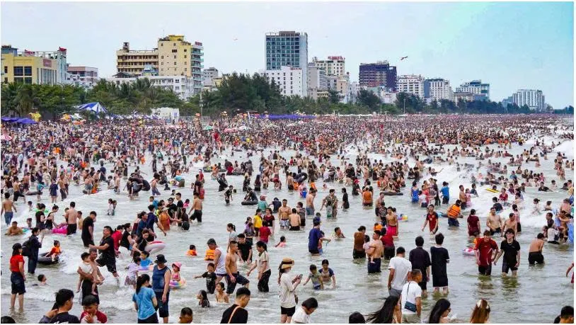Sầm Sơn &ldquo;bứt ph&aacute;&rdquo; h&egrave; 2026 hướng đến đ&oacute;n h&agrave;ng triệu kh&aacute;ch du lịch- Ảnh 1.